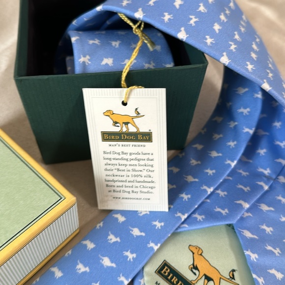 Bird Dog Bay Silk Tie DOGS ON THE RUN, Blue NIB  Tags! - Picture 3 of 6